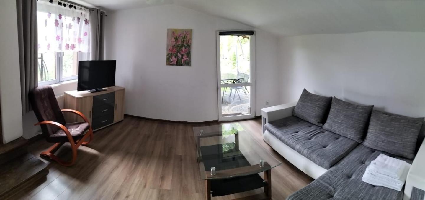"Dom Pod Grzybkiem" Apartman Krościenko Kültér fotó