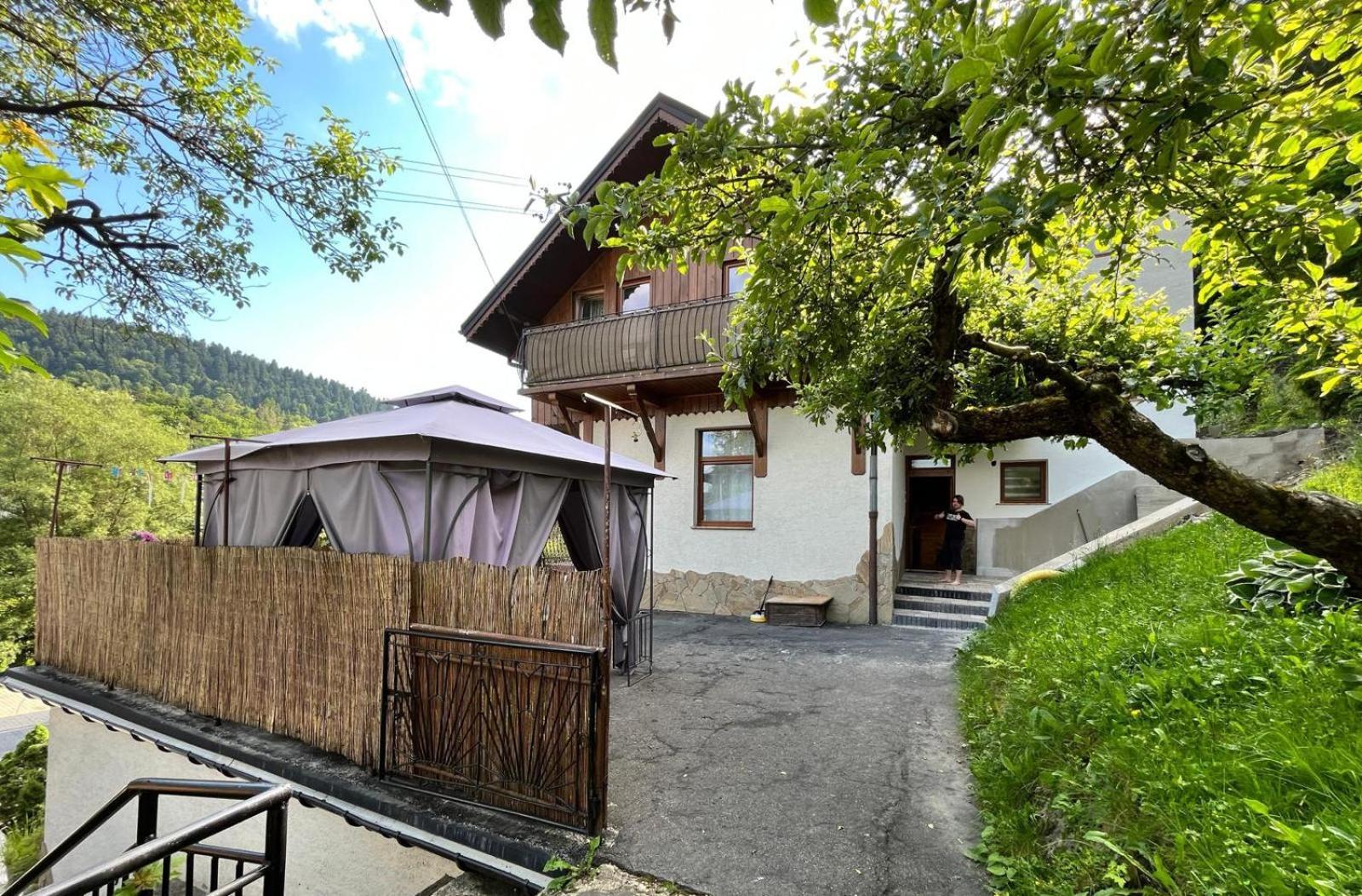 "Dom Pod Grzybkiem" Apartman Krościenko Kültér fotó